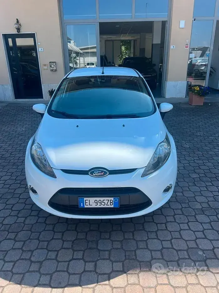 Usata Ford Fiesta Business Edition 92 CV (67 kW) 2012 Berlina