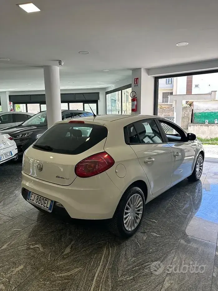 Usata Fiat Bravo Active 105 CV (77 kW) 2011 Bianco Utilitaria