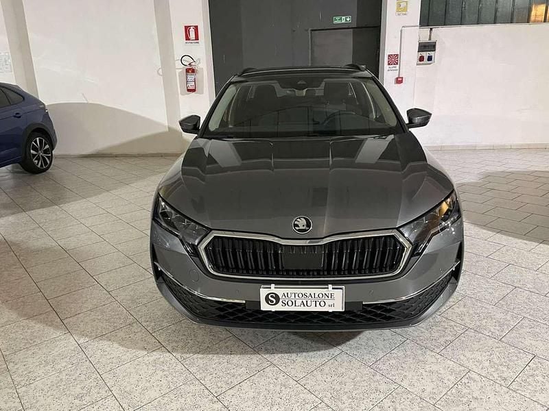 Usata Skoda Octavia Selection 150 CV (110 kW) 2024 Grigio Station wagon
