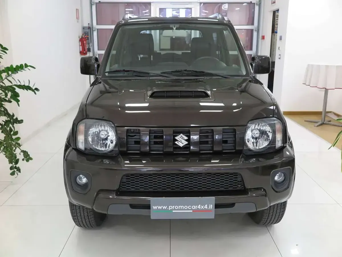 Second-hand Suzuki Jimny Style 86 CP (63 kW) 2017 Gri SUV