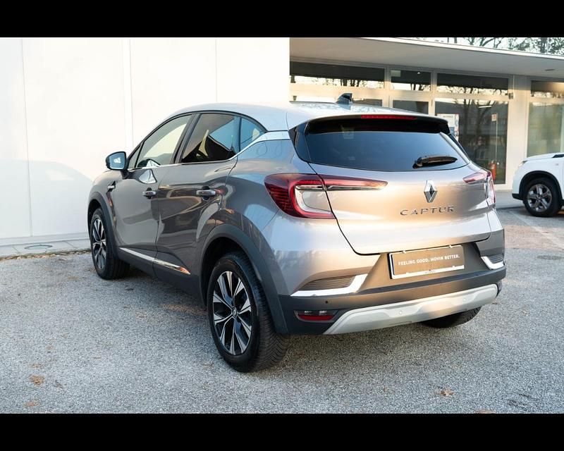 Usata Renault Captur Techno 91 CV (66 kW) 2024 Grigio SUV