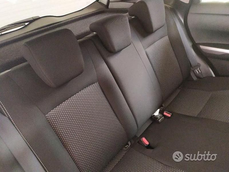 Usata Suzuki Vitara 111 CV (81 kW) 2020 Bianco SUV