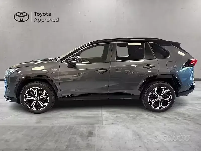 Usata Toyota RAV4 Hybrid Style 306 CV (225 kW) 2022 Grigio SUV