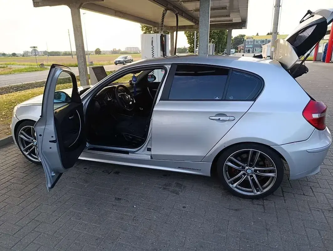 Usata BMW 120 Sport Line 177 CV (130 kW) 2007 Utilitaria