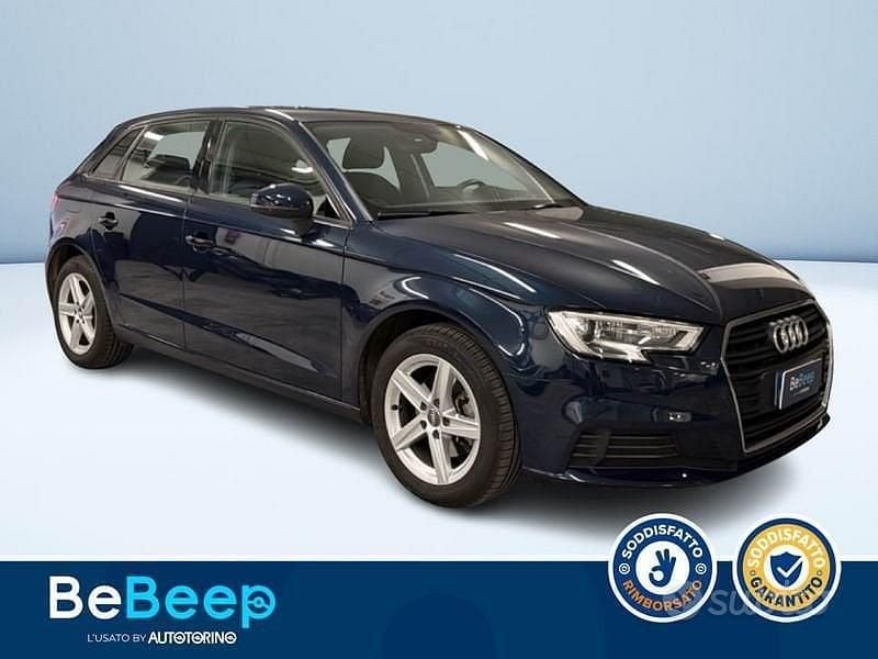 Usata Audi A3 Business 150 CV (110 kW) 2016 Blu metallizzato Berlina