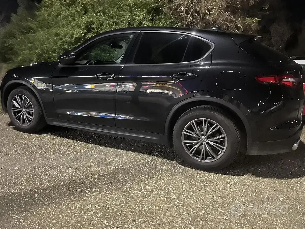 Usata Alfa Romeo Stelvio 190 CV (139 kW) 2018 Nero SUV