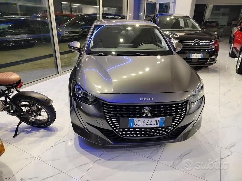 Usata Peugeot 208 Allure 101 CV (74 kW) 2020 Grigio Utilitaria