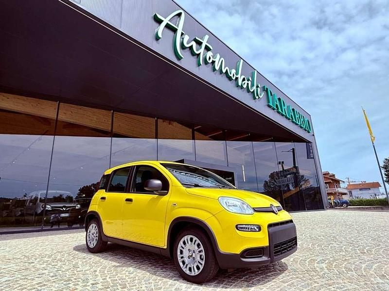 Giallo Usata 2024 Fiat Panda Due volumi | 13.500 € (Buon prezzo) - Immagine 1/4