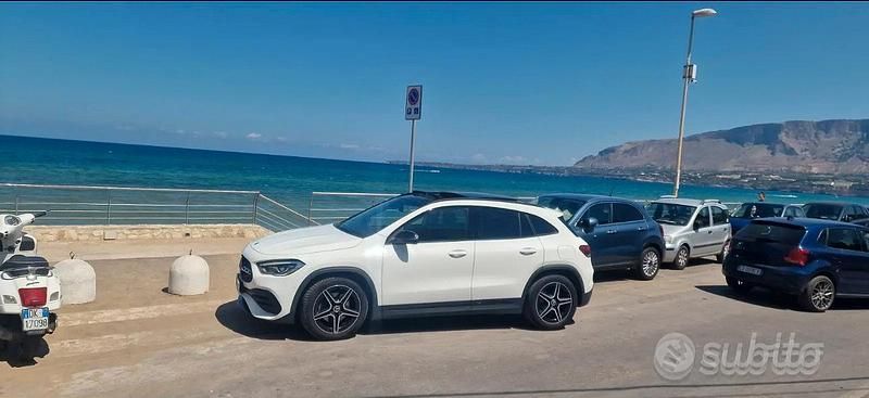Usata Mercedes GLA200 AMG line 150 CV (110 kW) 2021 Bianco SUV
