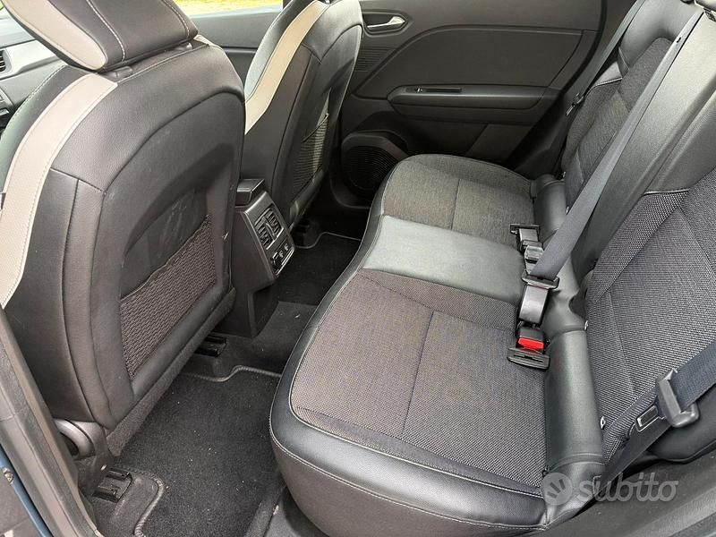 Usata Renault Captur Intens 101 CV (74 kW) 2021 Blu/azzurro SUV