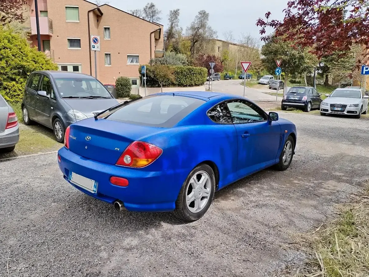 Usata Hyundai Coupé 105 CV (77 kW) 2002 Bluazzurro Coupé