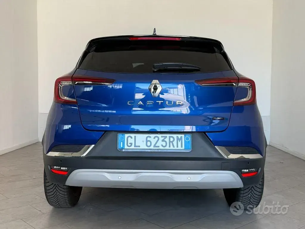 Usata Renault Captur Techno 194 CV (142 kW) 2022 Bluazzurro SUV