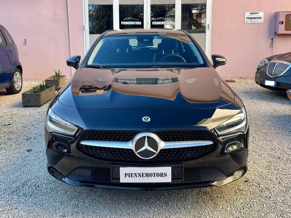 Usata Mercedes CLA180 Shooting Brake Business 136 CV (100 kW) 2022 Nero Station wagon