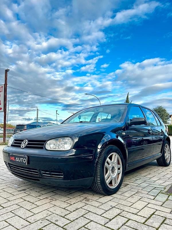 Usata VW Golf IV Highline 104 CV (76 kW) 2002 Nero Berlina