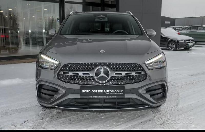 Usata Mercedes GLA200 AMG line 150 CV (110 kW) 2025 Grigio SUV