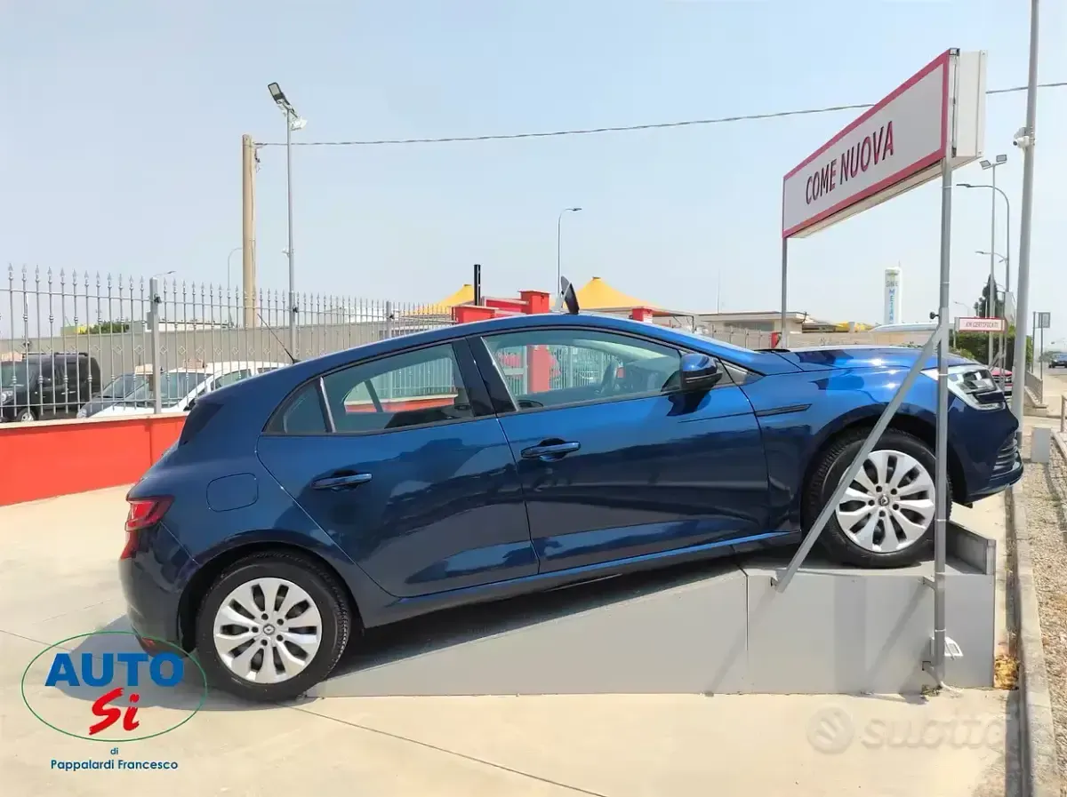 Usata Renault Mégane IV 116 CV (85 kW) 2019 Bluazzurro Berlina