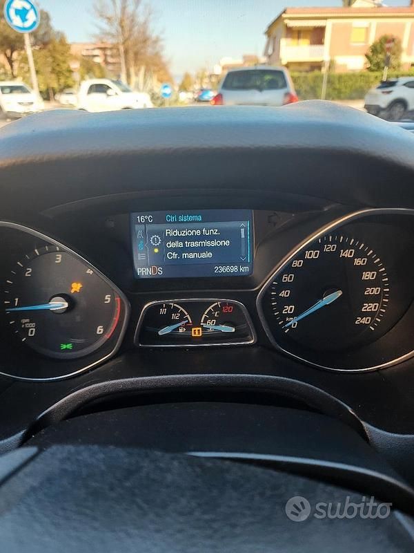 Blu Usata 2014 Ford Focus Tre volumi | 2000 € - Immagine 1/4