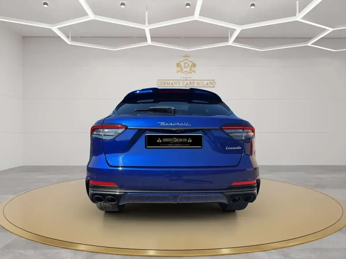 Usata Maserati Levante 581 CV (427 kW) 2021 Blu emozione SUV