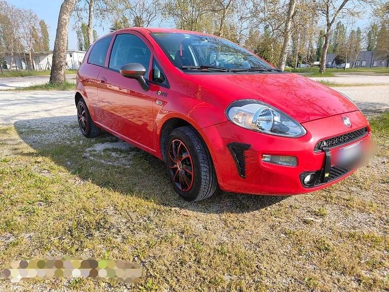 Usata 2016 Fiat Punto Young Due volumi | 4500 € (Super prezzo) - Immagine 1/4