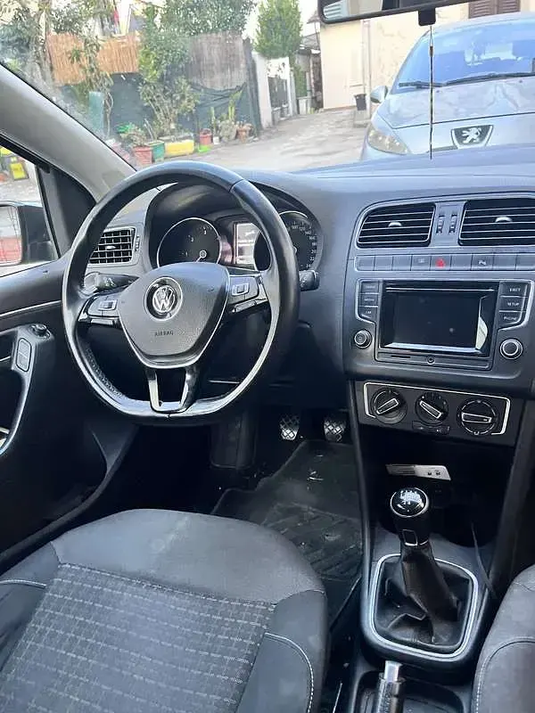 Usata VW Polo Comfortline 75 CV (55 kW) 2015 Berlina