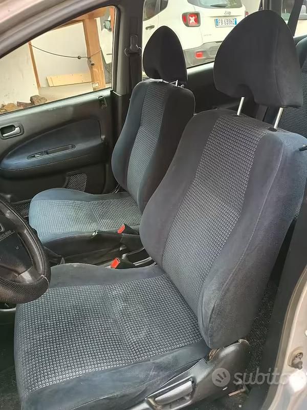 Usata Honda HR-V 124 CV (91 kW) 2002 Grigio SUV