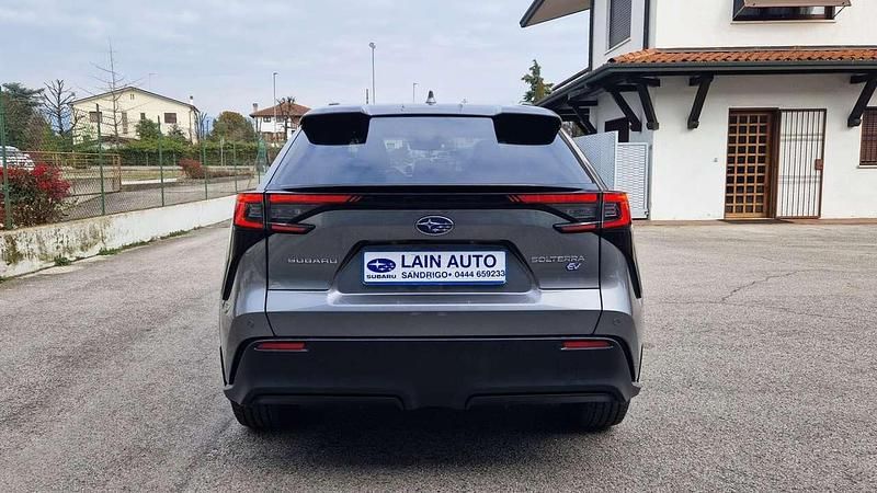 Usata Subaru Solterra 80 kW (109 CV) 2024 Grigio SUV