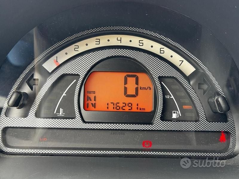 Usata Citroën C2 109 CV (80 kW) 2004 Grigio Utilitaria