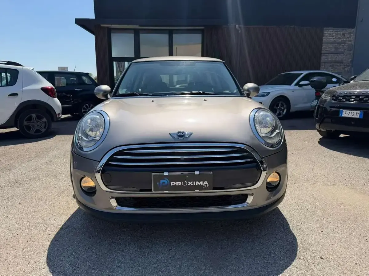 Usata Mini Cooper D Hype 116 CV (85 kW) 2017 Grigio Utilitaria