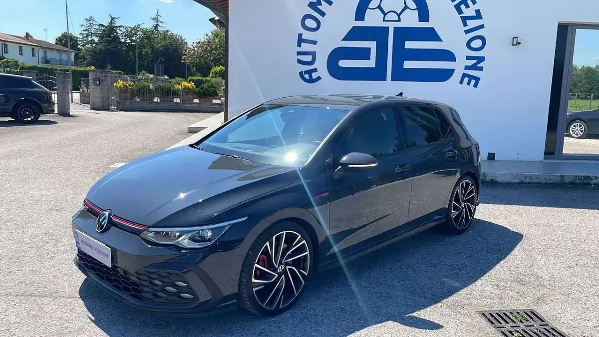 Usata VW Golf VIII GTI 245 CV (180 kW) 2021 Grigio Berlina