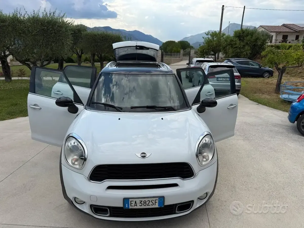 Usata Mini Cooper Countryman 184 CV (135 kW) 2011 Bianco SUV