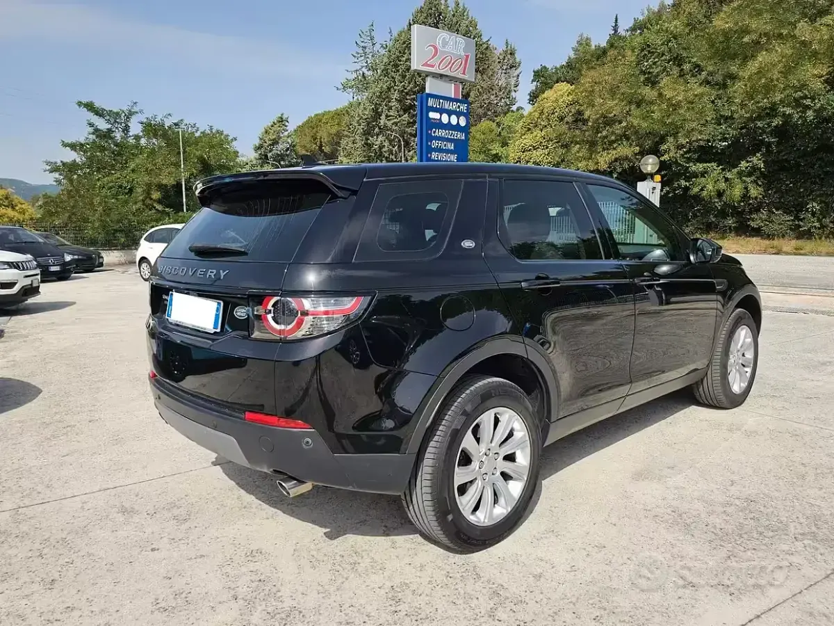 Usata Land Rover Discovery Sport SE 150 CV (110 kW) 2016 Nero SUV