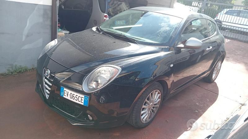 Nero Usata 2014 Alfa Romeo MiTo Distinctive Due volumi | 8800 € (Molto cara) - Immagine 1/4
