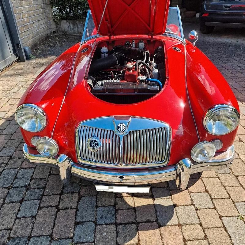 Usata MG MGA 69 CV (50 kW) 1955 Rosso Cabrio