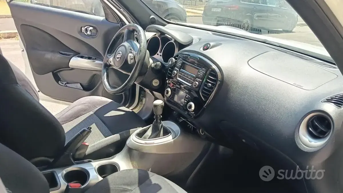 Usata Nissan Juke Tekna 110 CV (80 kW) 2015 Bianco SUV