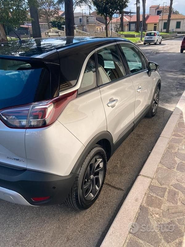 Usata Opel Crossland X Eco 102 CV (75 kW) 2019 Grigio SUV