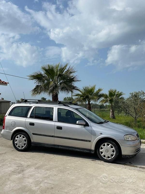 Usata Opel Astra 82 CV (60 kW) 1999 Grigio Station wagon