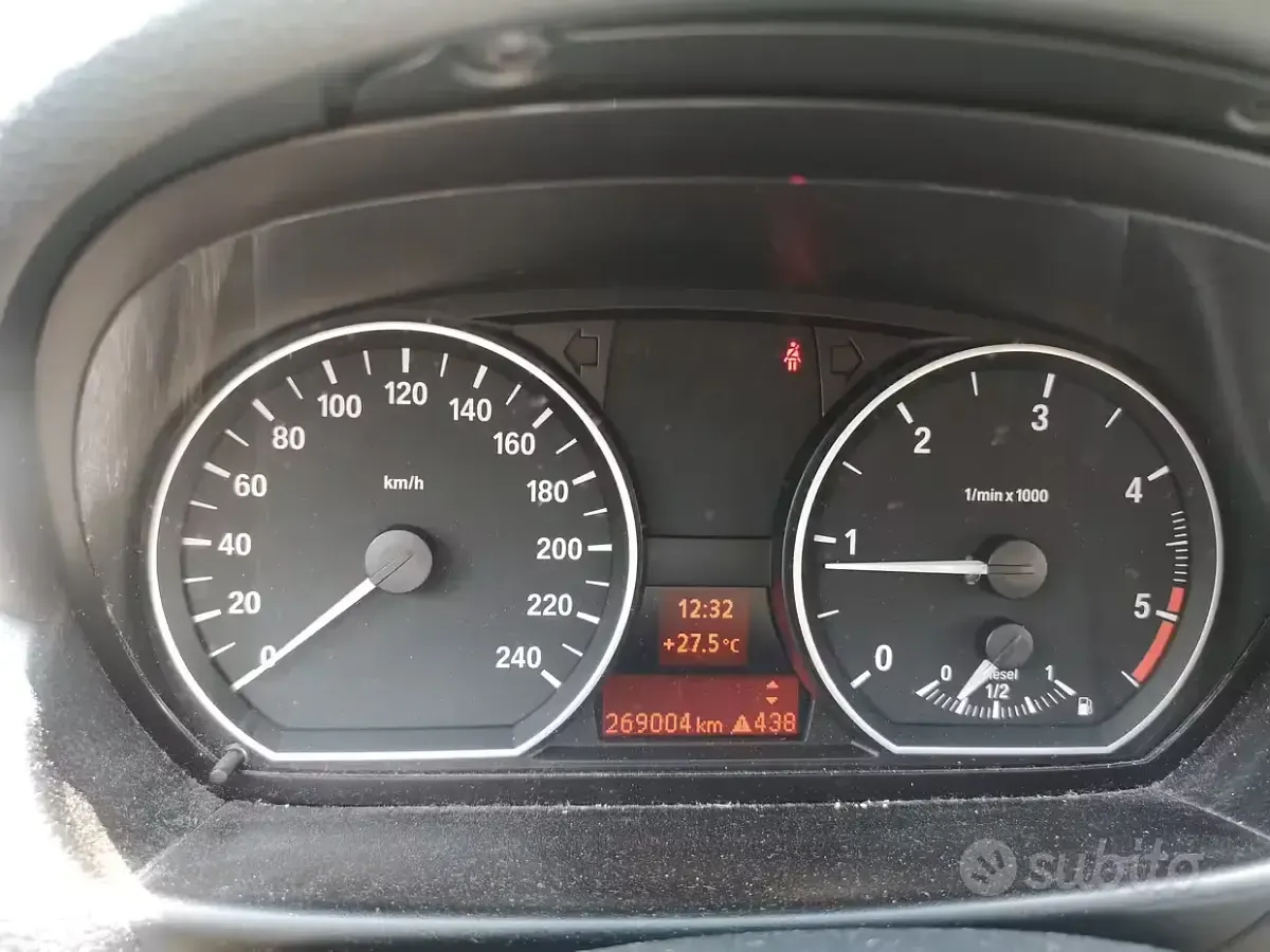 Usata BMW 116 116 CV (85 kW) 2010 Bianco Utilitaria