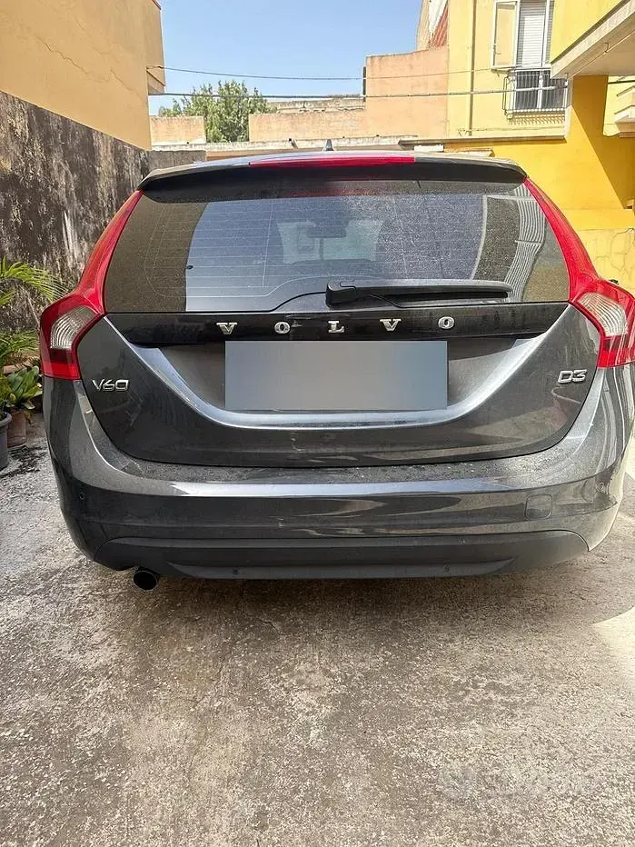 Usata Volvo V60 163 CV (119 kW) 2011 Station wagon