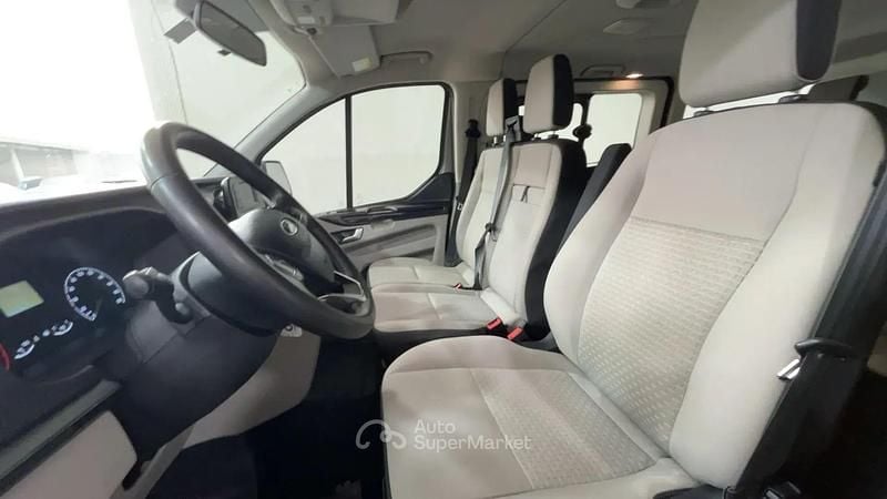 Usata Ford Tourneo Custom 105 CV (77 kW) 2023 Gray Furgone