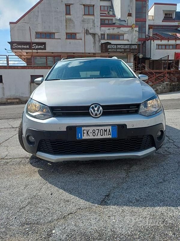 Usata VW Polo Cross 75 CV (55 kW) 2017 Grigio Utilitaria