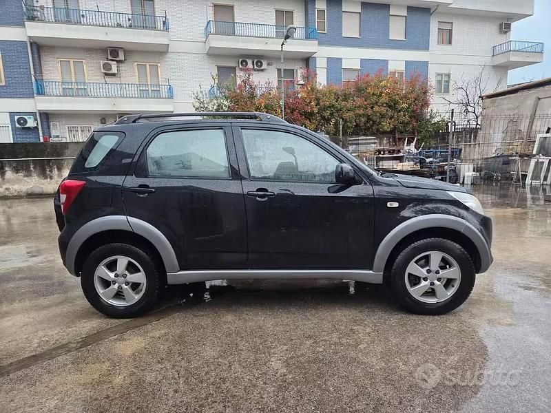 Usata Daihatsu Terios 105 CV (77 kW) 2006 Nero SUV
