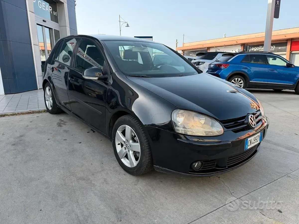 Usata VW Golf IV Comfortline 105 CV (77 kW) 2004 Nero Berlina