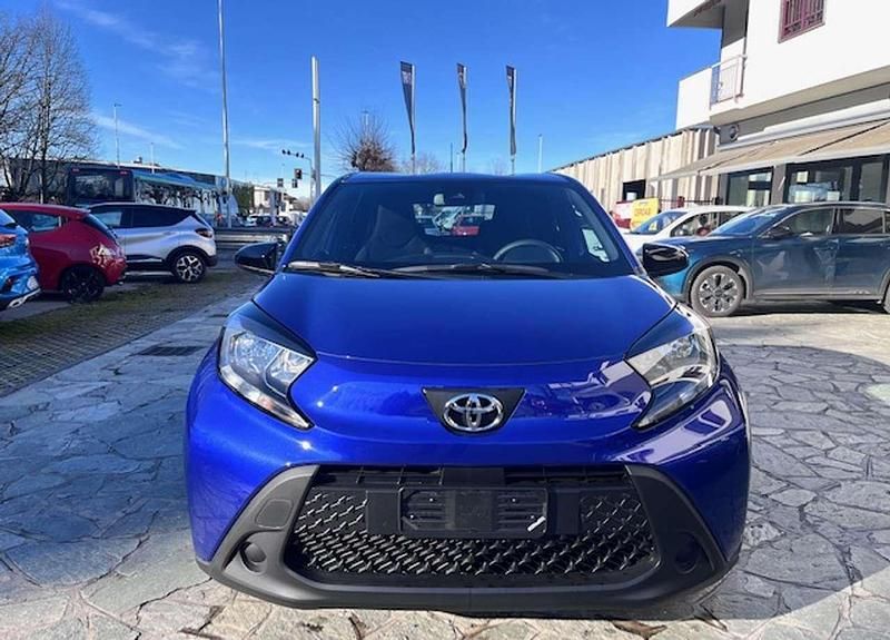 Nuova Toyota Aygo X Active 72 CV (52 kW) 2025 Blu/azzurro SUV