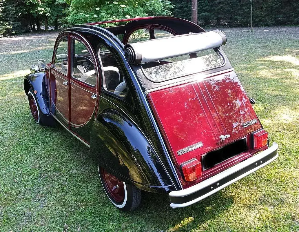 Usata Citroën 2CV Charleston 29 CV (21 kW) 1982 Nero Berlina