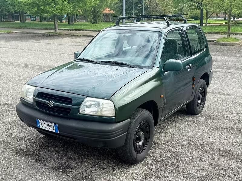 Usata Suzuki Grand Vitara 94 CV (69 kW) 2000 Verde Station wagon