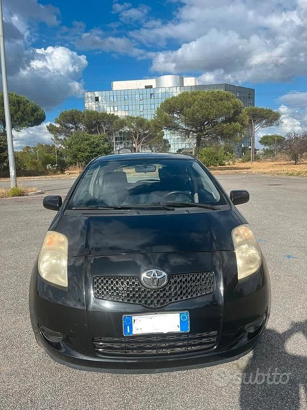 Usata Toyota Yaris Sol 69 CV (50 kW) 2008 Nero Utilitaria