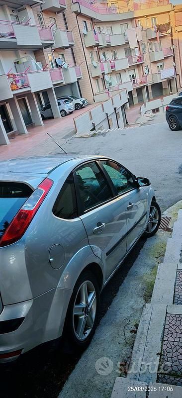 Usata Ford Focus 90 CV (66 kW) 2007 Berlina