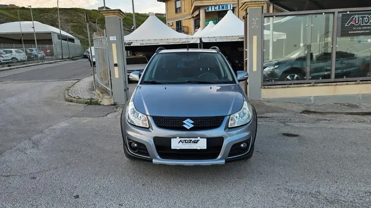 Usata Suzuki SX4 GLX 135 CV (99 kW) 2012 Argento SUV
