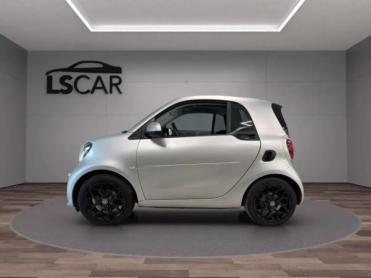 Usata Smart ForTwo Cabrio Superpassion 70 CV (51 kW) 2019 Giallo Cabrio