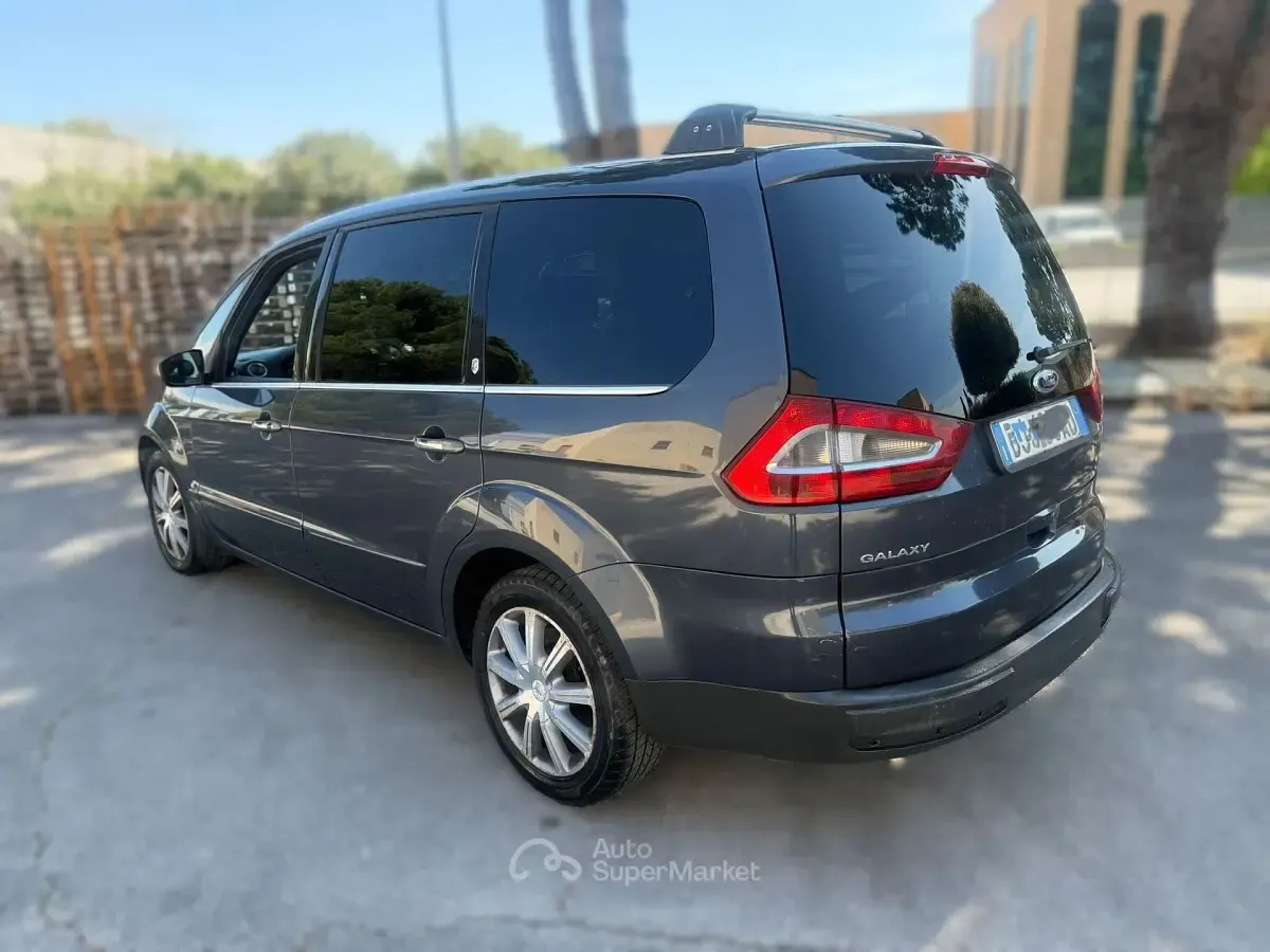 Usata Ford Galaxy 140 CV (102 kW) 2008 Blu Monovolume